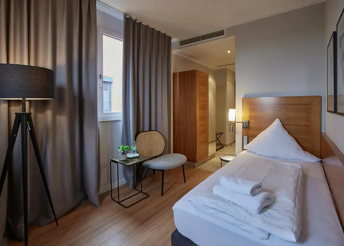 Soho מלון לנדאו אין דר פאלץ