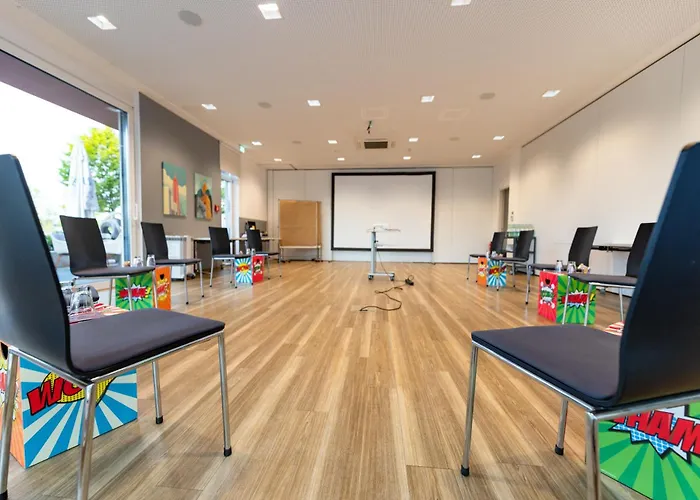 Soho מלון לנדאו אין דר פאלץ